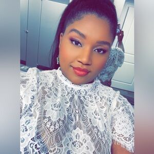 Meet your Posher, Neysa